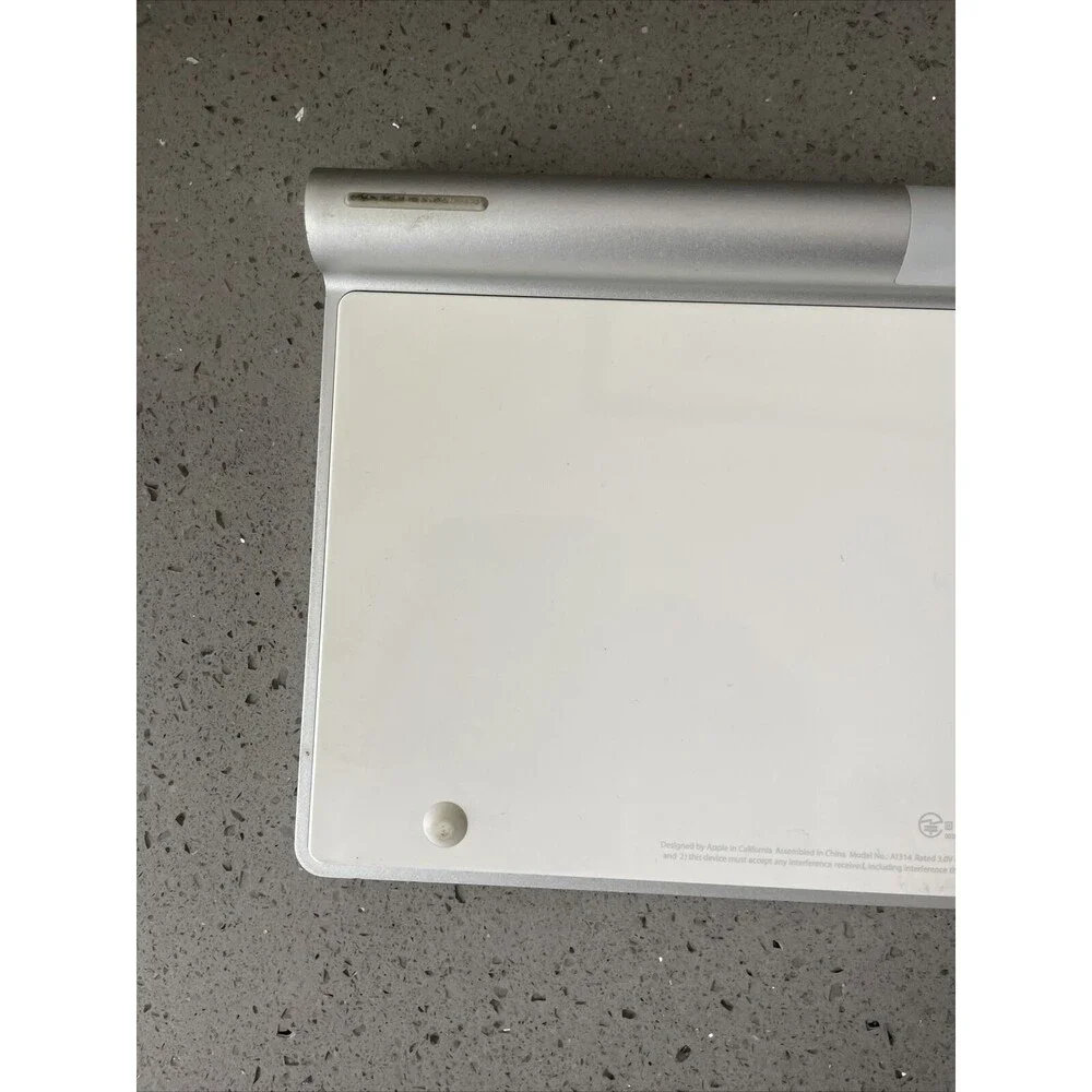 Genuine Apple A1314 wireless bluetooth keyboard not working, AS-IS for parts